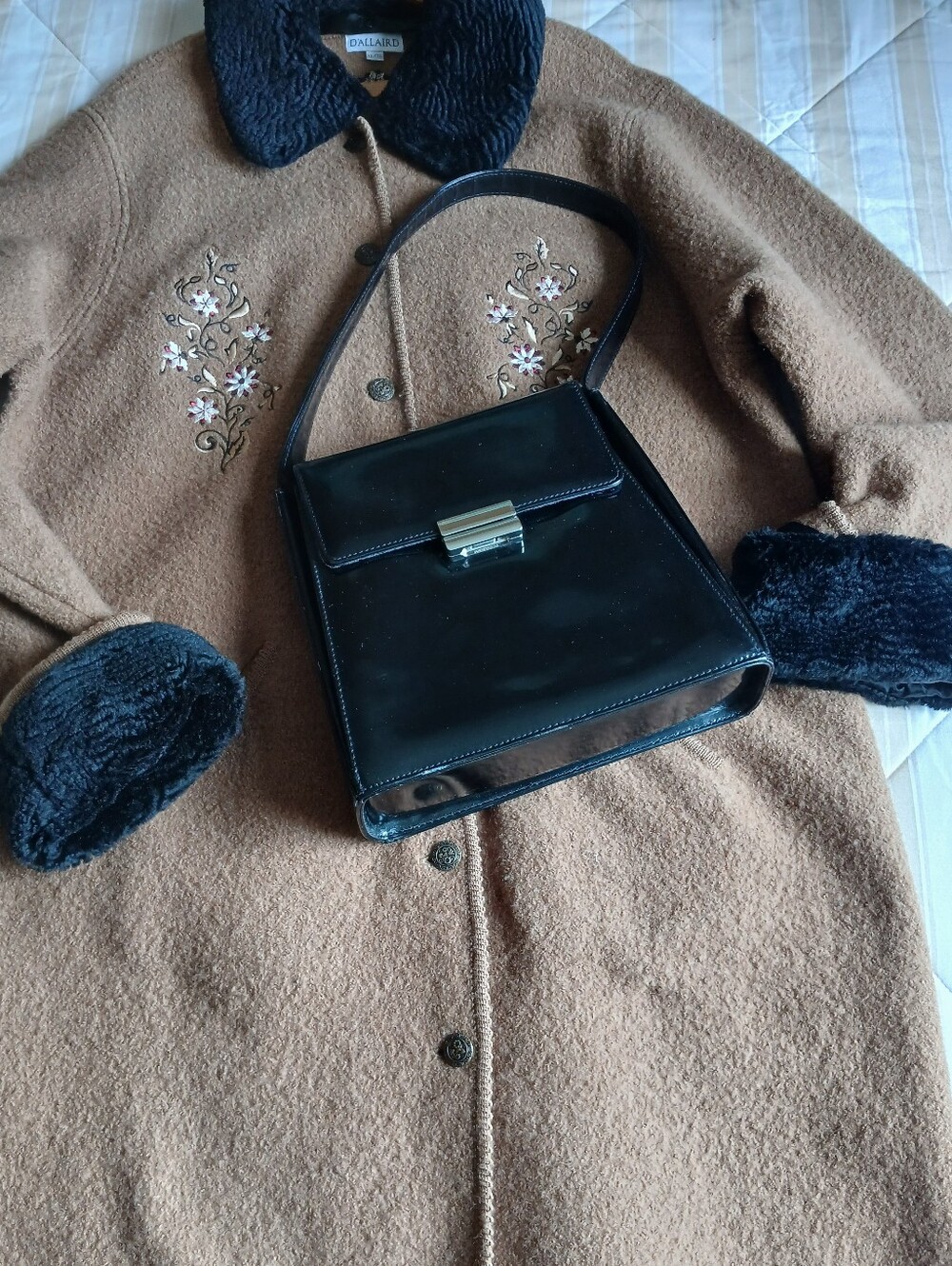 Vintage Holt Renfrew Black Patent Leather Shoulder Bag
